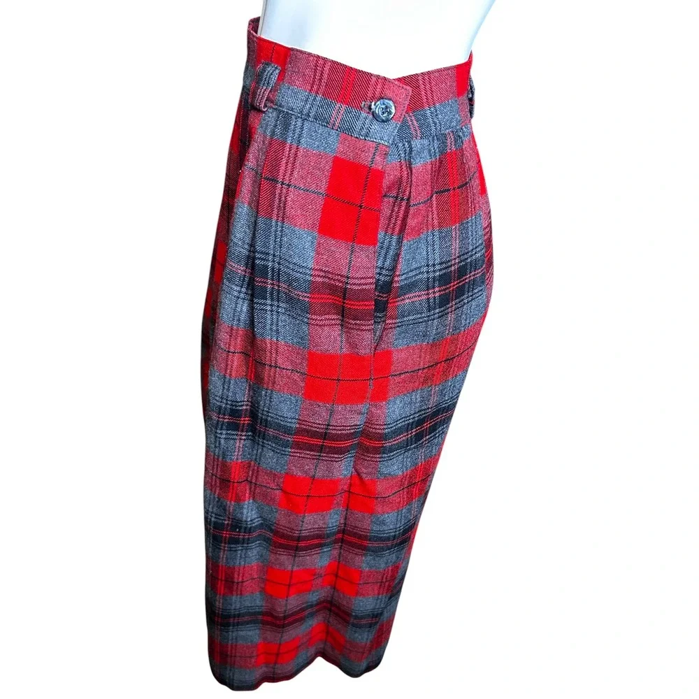 Vintage Surrey Classics Plaid Skirt Wool Red
